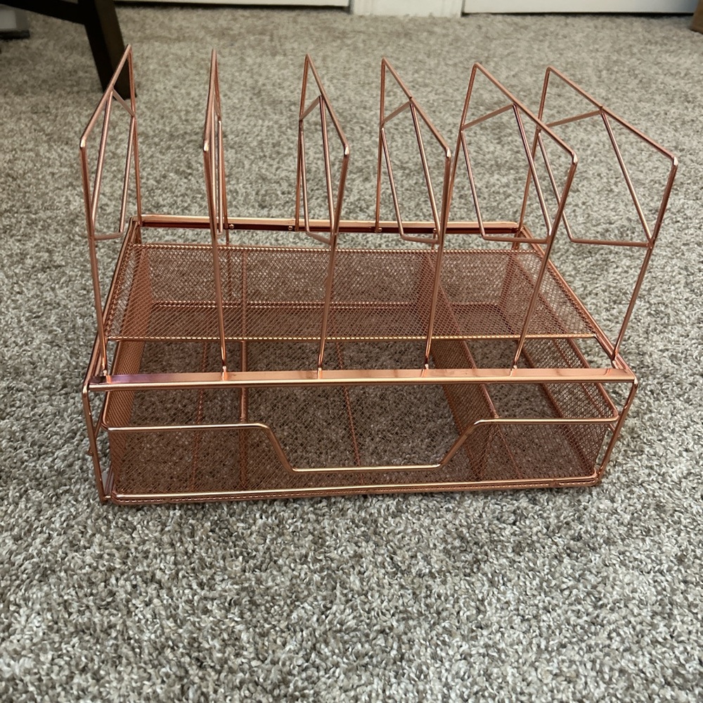 Rose Gold Wire Organizer